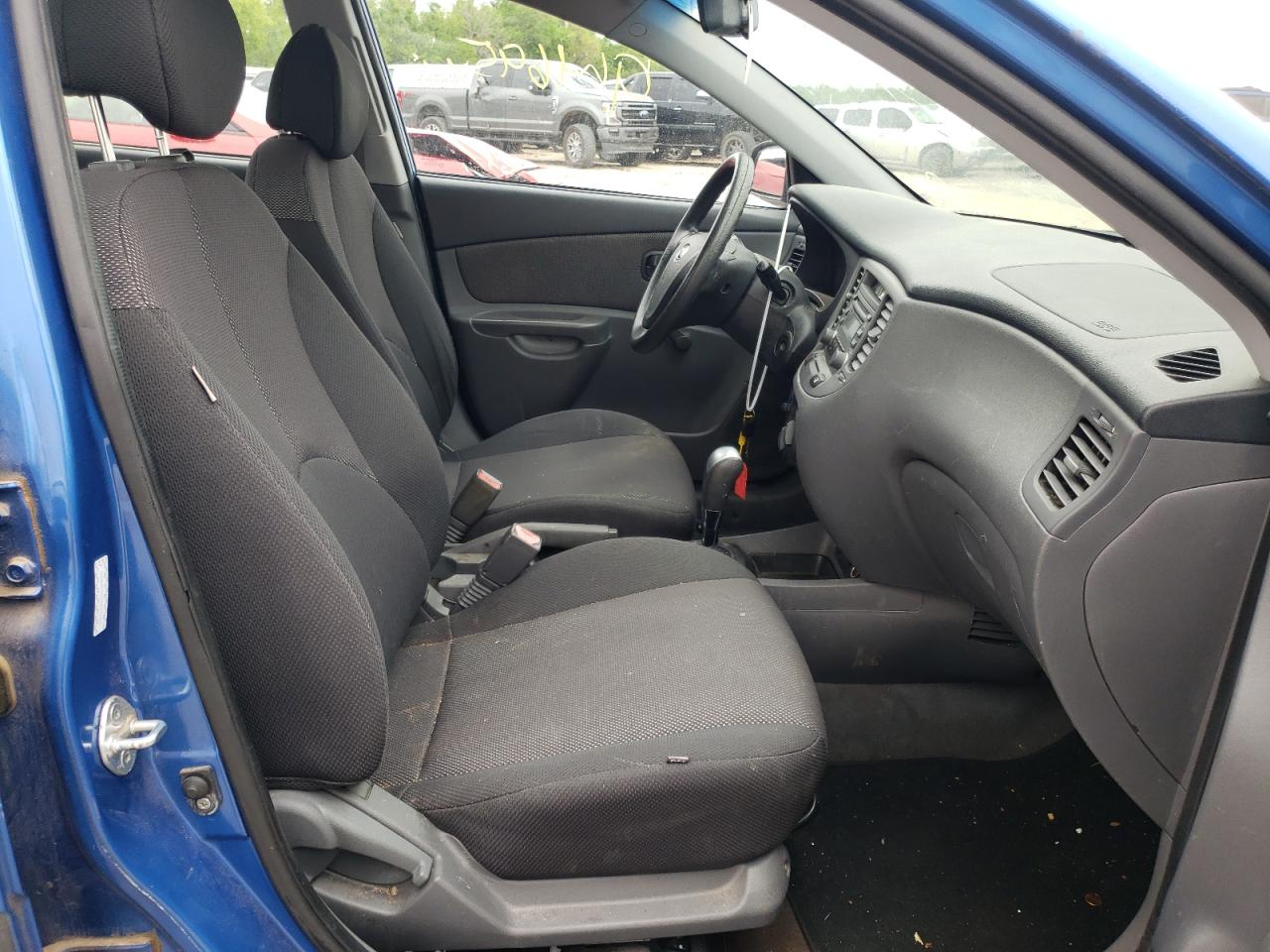 Photo 5 from auction – 2008 KIA RIO BASE with VIN KNADE123186375000