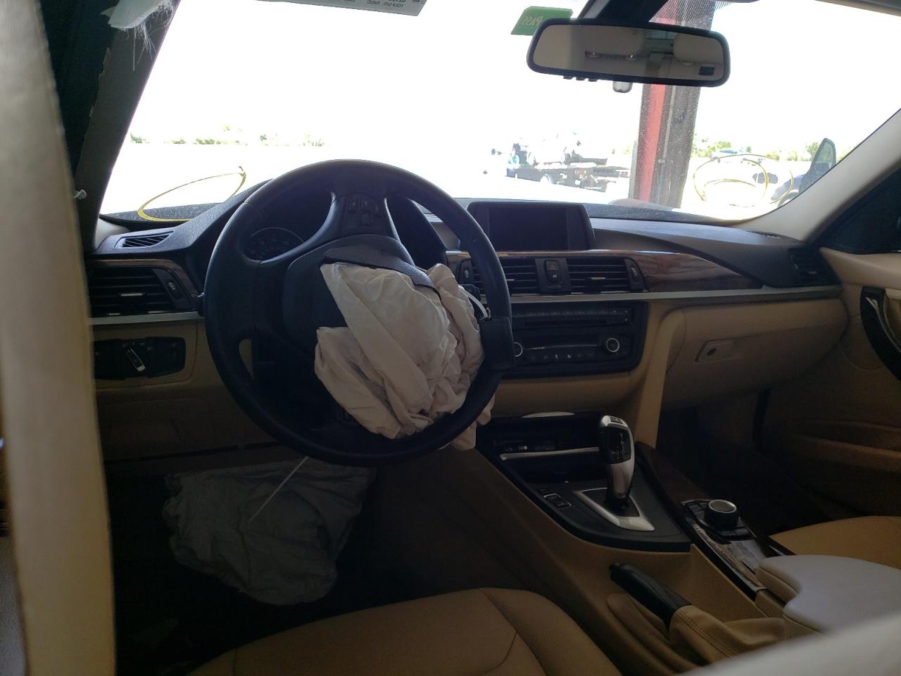 Photo 9 from auction – 2013 BMW 328 I with VIN WBA3A5C51DJ462014