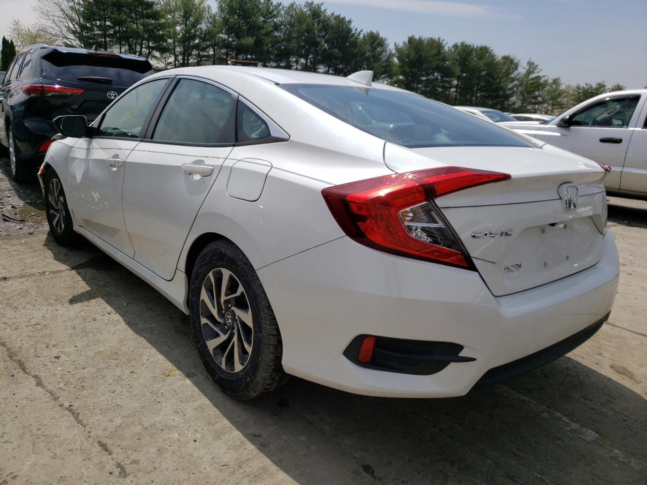Photo 3 from auction – 2017 HONDA CIVIC EX with VIN 19XFC2F72HE207025