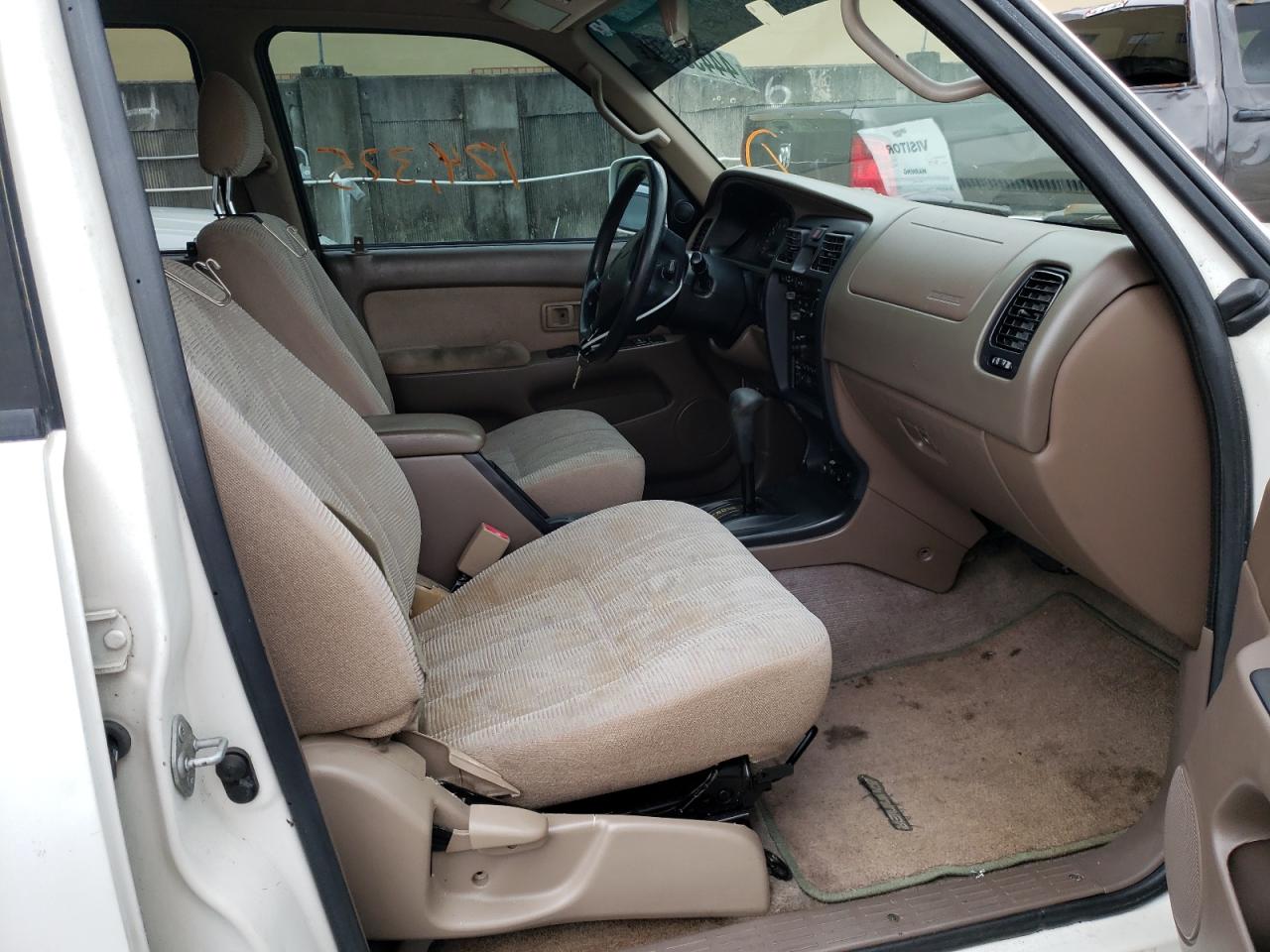 Photo 5 from auction – 2000 TOYOTA 4RUNNER SR with VIN JT3GN86R9Y0168241