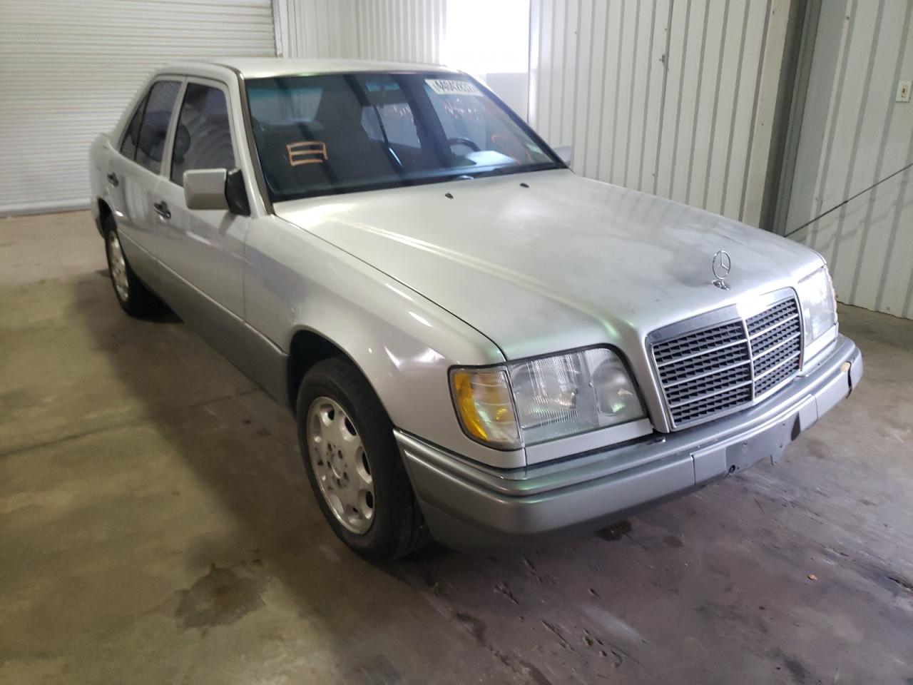 Photo 9 from auction – 1995 MERCEDES-BENZ E 320 BASE with VIN WDBEA32E5SC187605