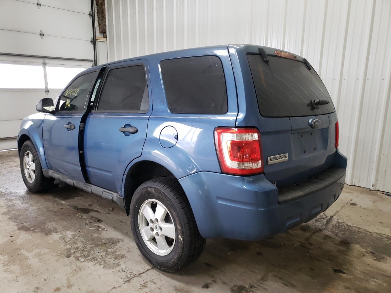 Photo 3 from auction – 2009 FORD ESCAPE XLS with VIN 1FMCU02779KD15094