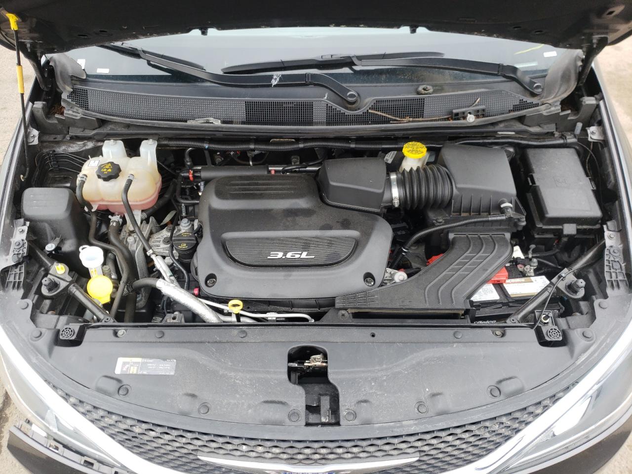 Photo 7 from auction – 2018 CHRYSLER PACIFICA T with VIN 2C4RC1BGXJR253994