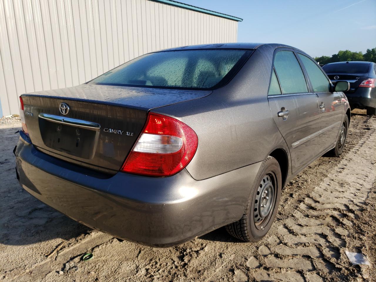 Photo 4 from auction – 2004 TOYOTA CAMRY LE with VIN 4T1BE32K24U862737