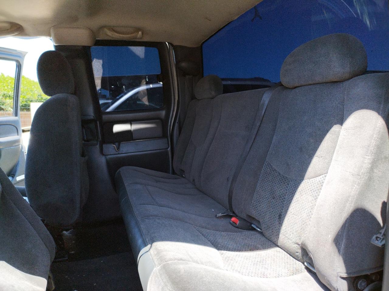 Photo 6 from auction – 2006 CHEVROLET SILVERADO with VIN 1GCEC19Z16Z151390