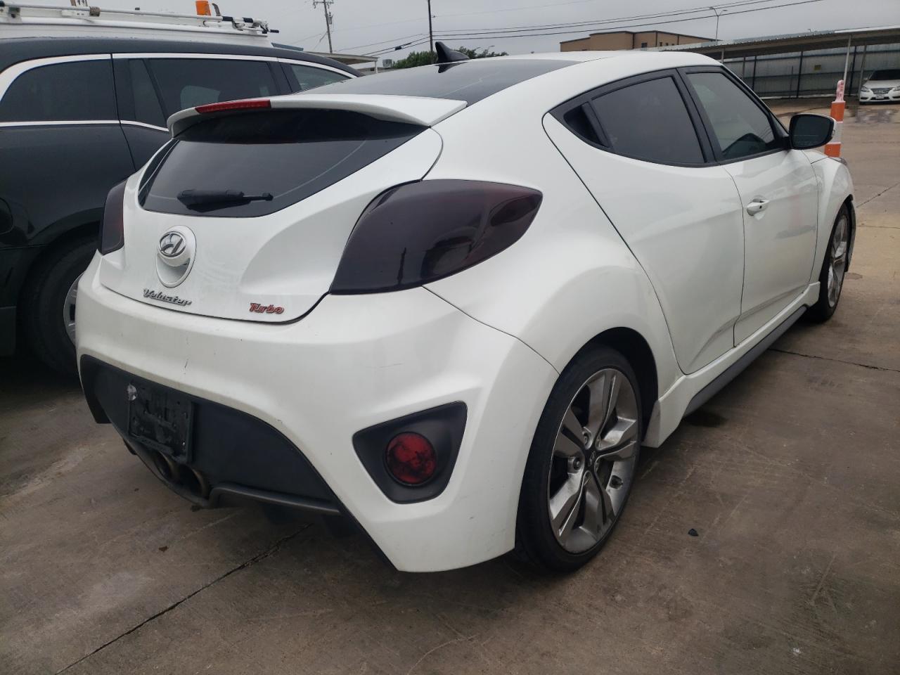 Photo 4 from auction – 2013 HYUNDAI VELOSTER T with VIN KMHTC6AE0DU137063