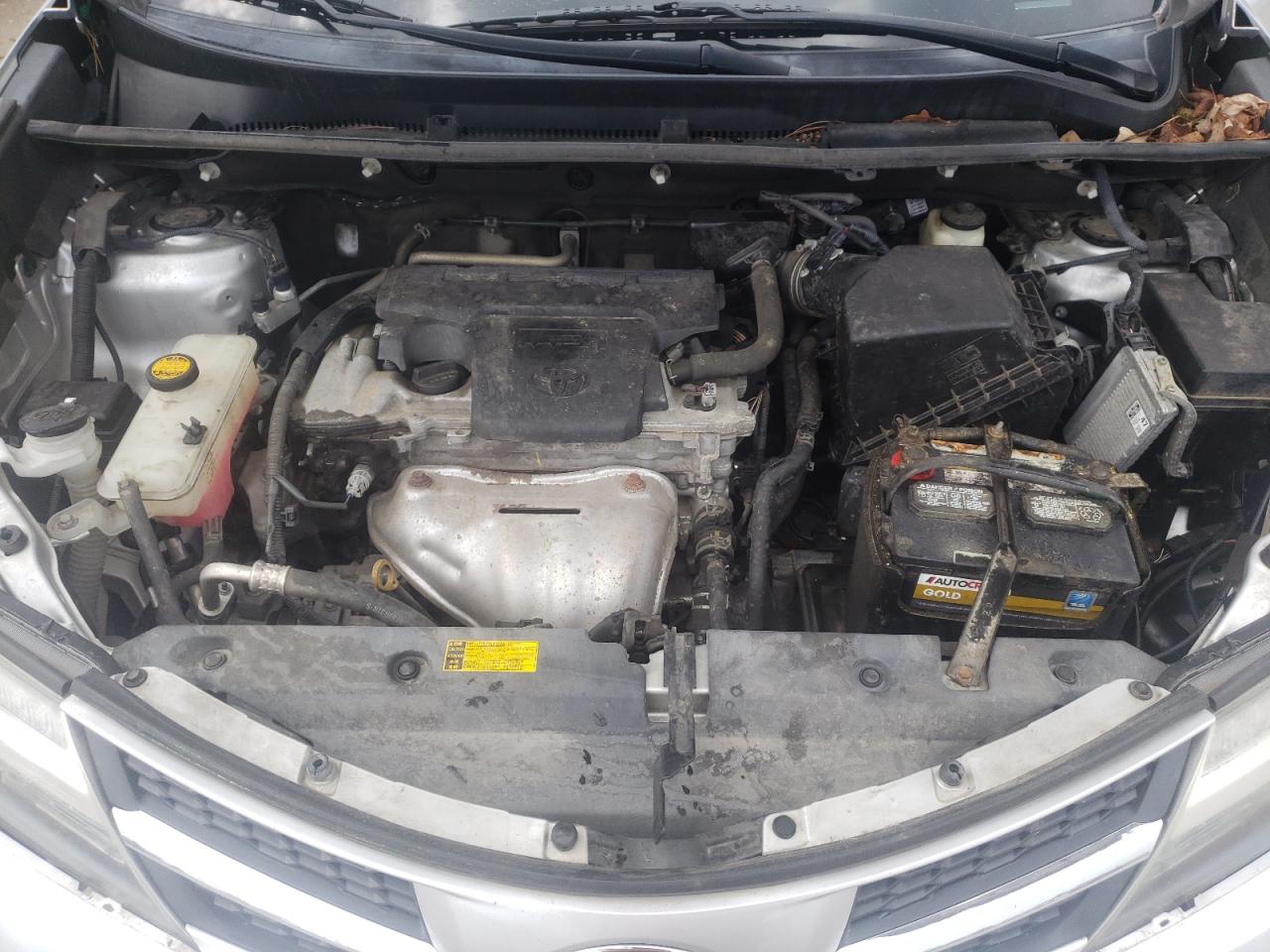 Photo 7 from auction – 2015 TOYOTA RAV4 XLE with VIN 2T3RFREV1FW303856