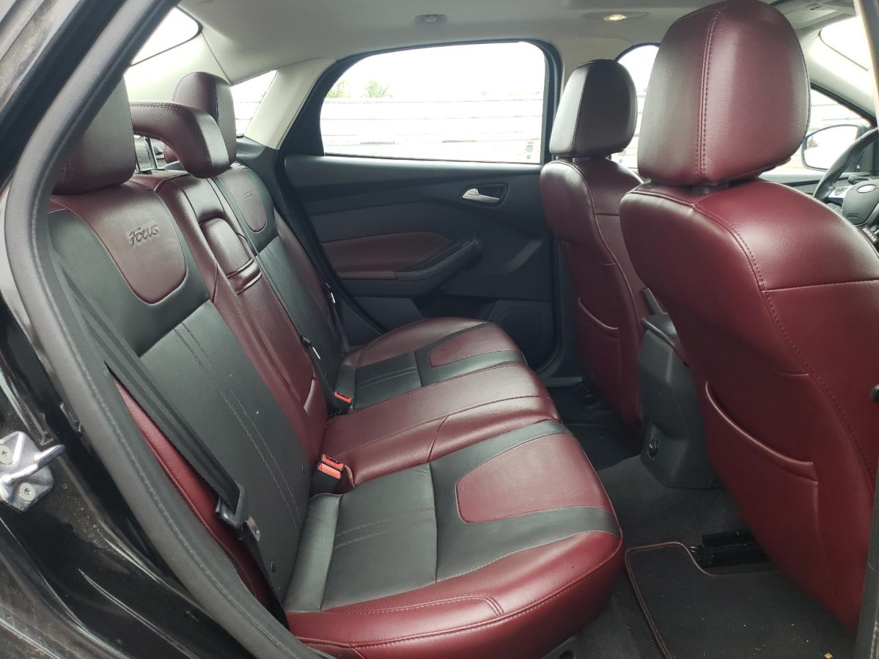 Photo 6 from auction – 2012 FORD FOCUS SEL with VIN 1FAHP3H28CL466841