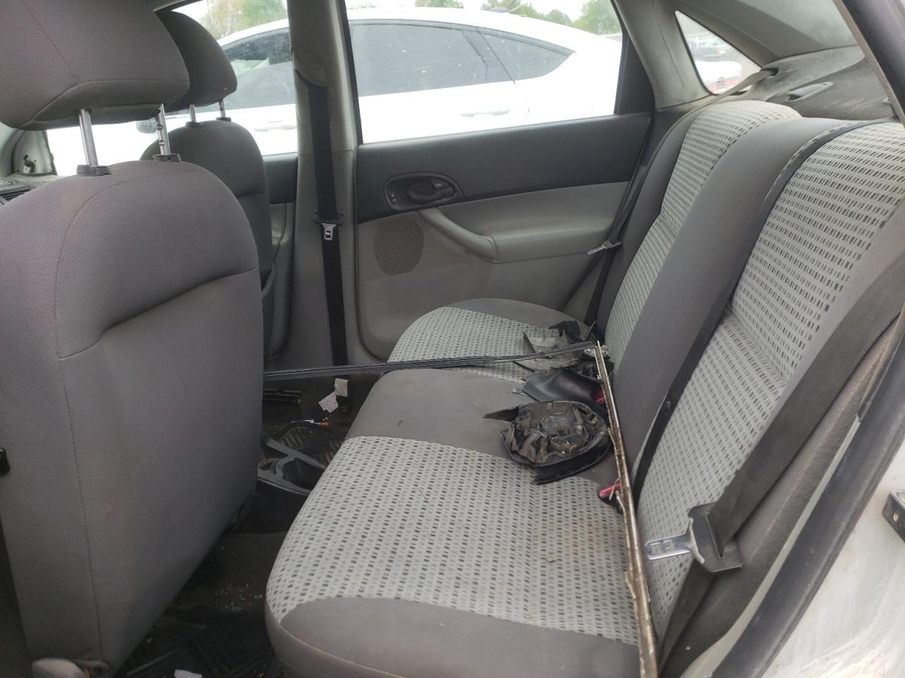 Photo 6 from auction – 2007 FORD FOCUS ZX4 with VIN 1FAFP34N77W237210