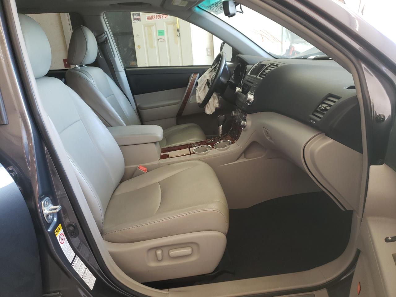 Photo 5 from auction – 2012 TOYOTA HIGHLANDER with VIN 5TDDK3EH6CS158386