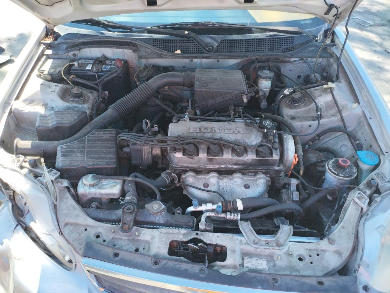 Photo 7 from auction – 2000 HONDA CIVIC BASE with VIN 2HGEJ6616YH577761