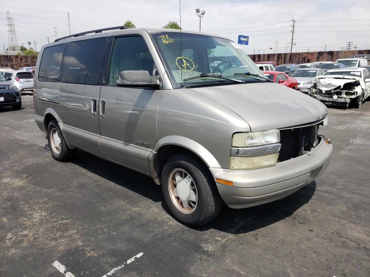 CHEVROLET ASTRO 2001 with VIN 1GNDM19W21B152121 - Photo from auction