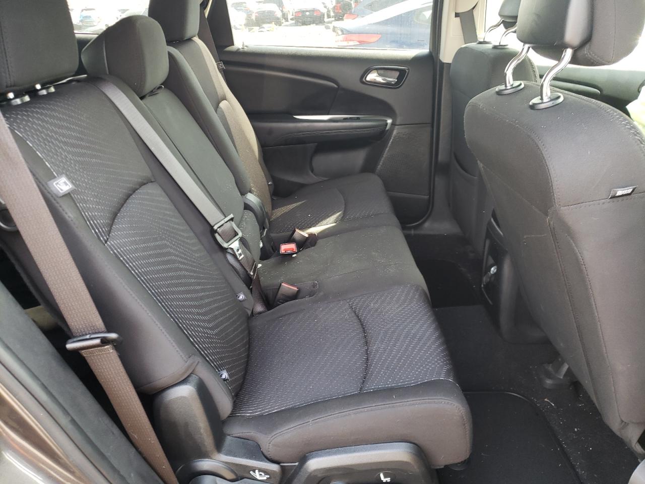 Photo 6 from auction – 2017 DODGE JOURNEY SE with VIN 3C4PDCABXHT638405