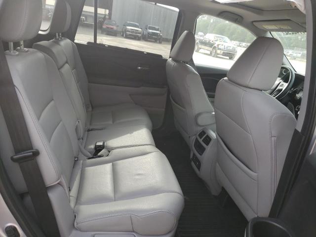 Photo 6 from auction – 2017 HONDA PILOT TOUR with VIN 5FNYF5H96HB008148