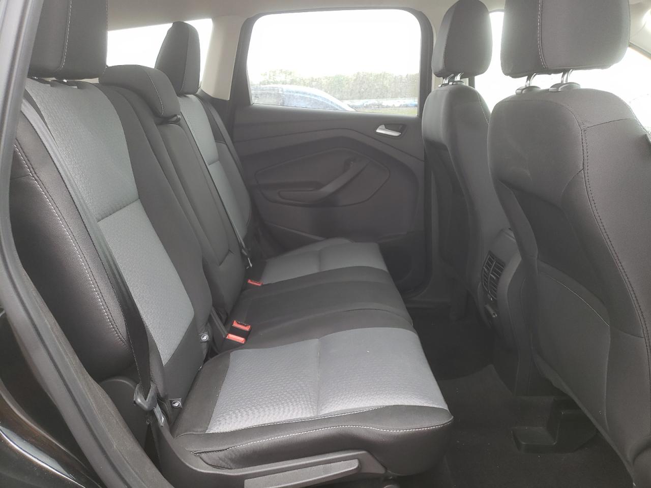 Photo 6 from auction – 2017 FORD ESCAPE SE with VIN 1FMCU0G96HUE67204