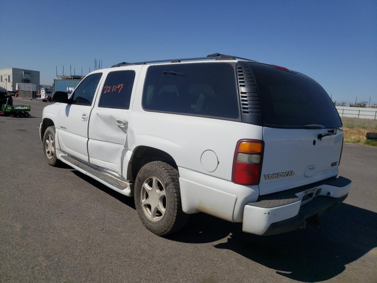 Photo 16 from auction – 2001 GMC DENALI XL with VIN 1GKFK66U01J175706