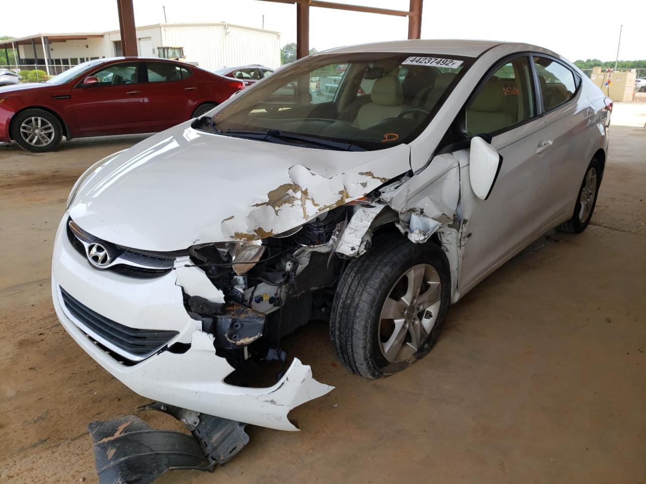 Photo 2 from auction – 2011 HYUNDAI ELANTRA GL with VIN 5NPDH4AE2BH057933