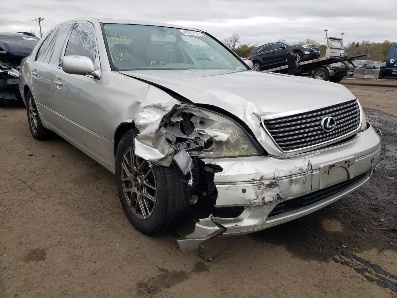 LEXUS LS 430 2003 with VIN JTHBN30F330107272 - Photo from auction