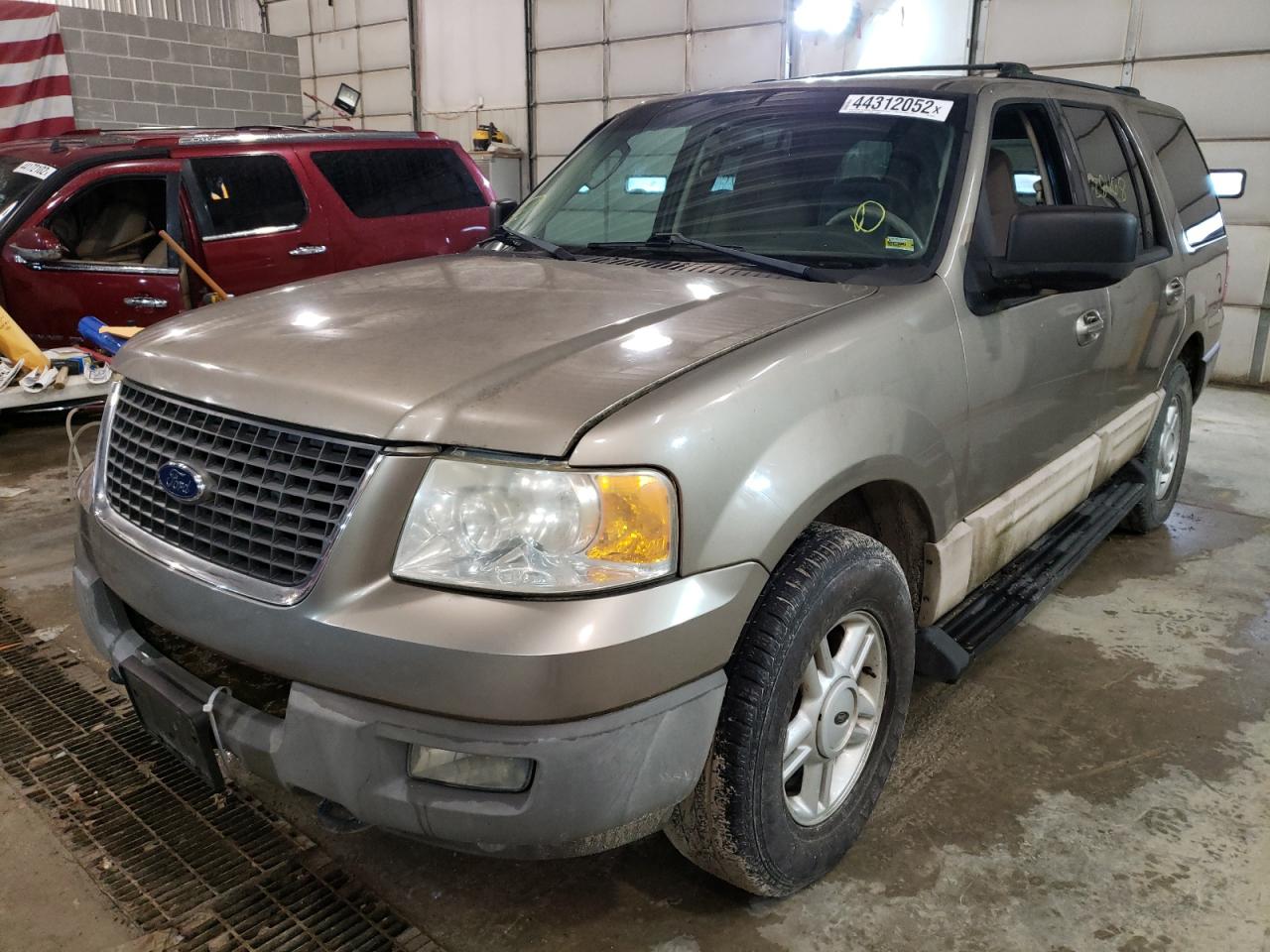 Photo 2 from auction – 2003 FORD EXPEDITION with VIN 1FMPU16W63LC30709