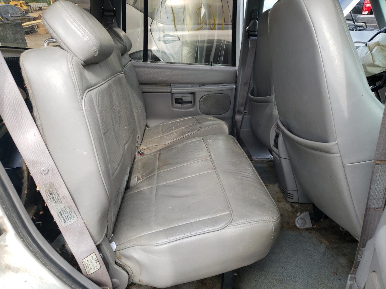 Photo 6 from auction – 1996 FORD EXPLORER with VIN 1FMDU35P2TZA91281