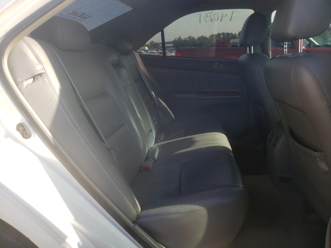 Photo 6 from auction – 2004 TOYOTA CAMRY LE with VIN 4T1BF30KX4U071016