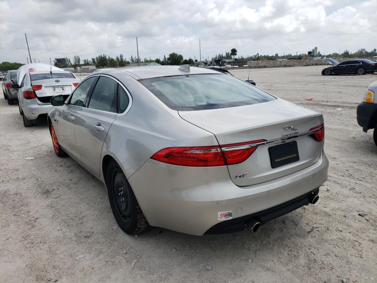 Photo 3 from auction – 2017 JAGUAR XF PREMIUM with VIN SAJBD4BV0HCY35637