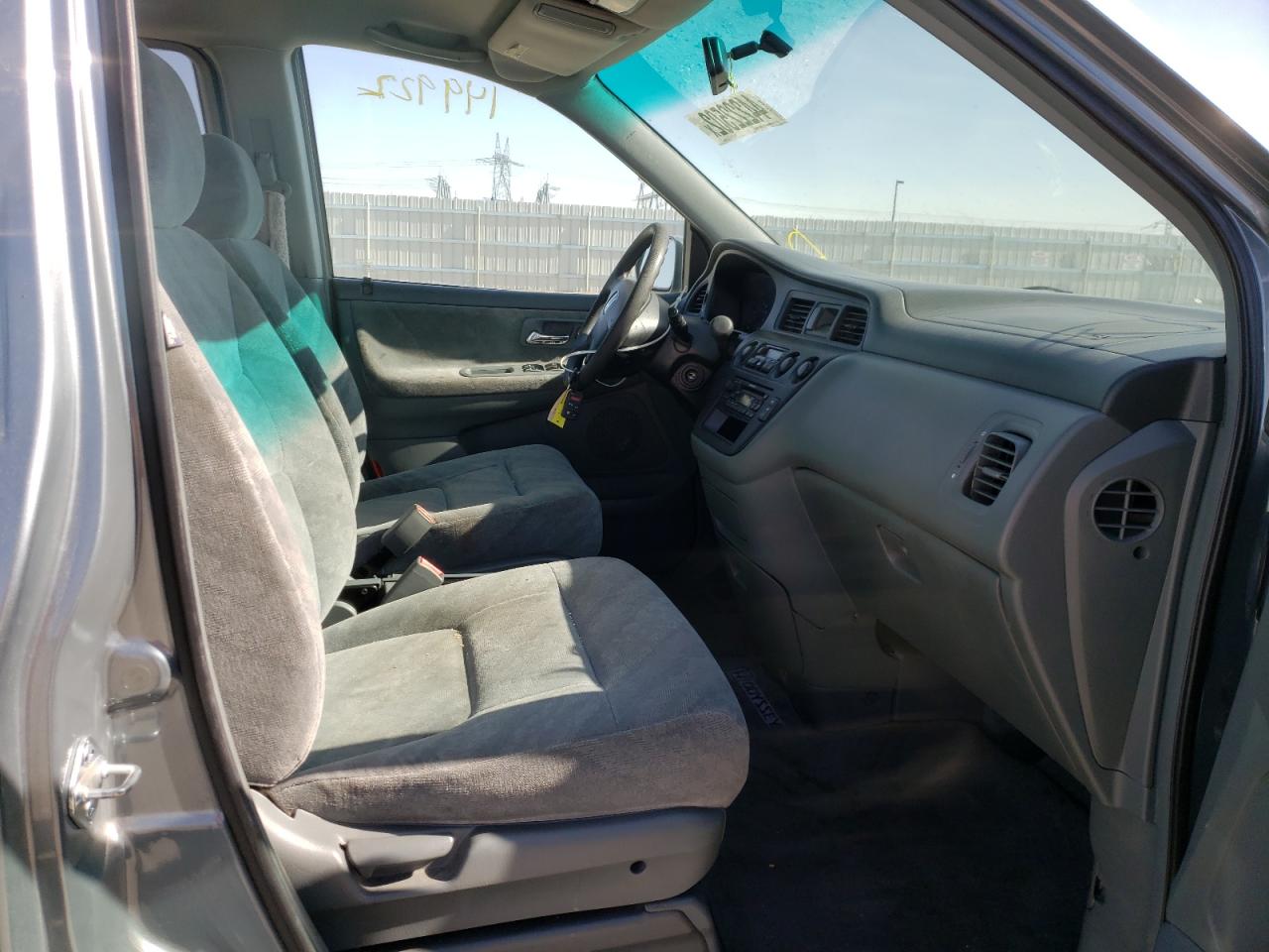 Photo 5 from auction – 2002 HONDA ODYSSEY with VIN 5FNRL18632B015528