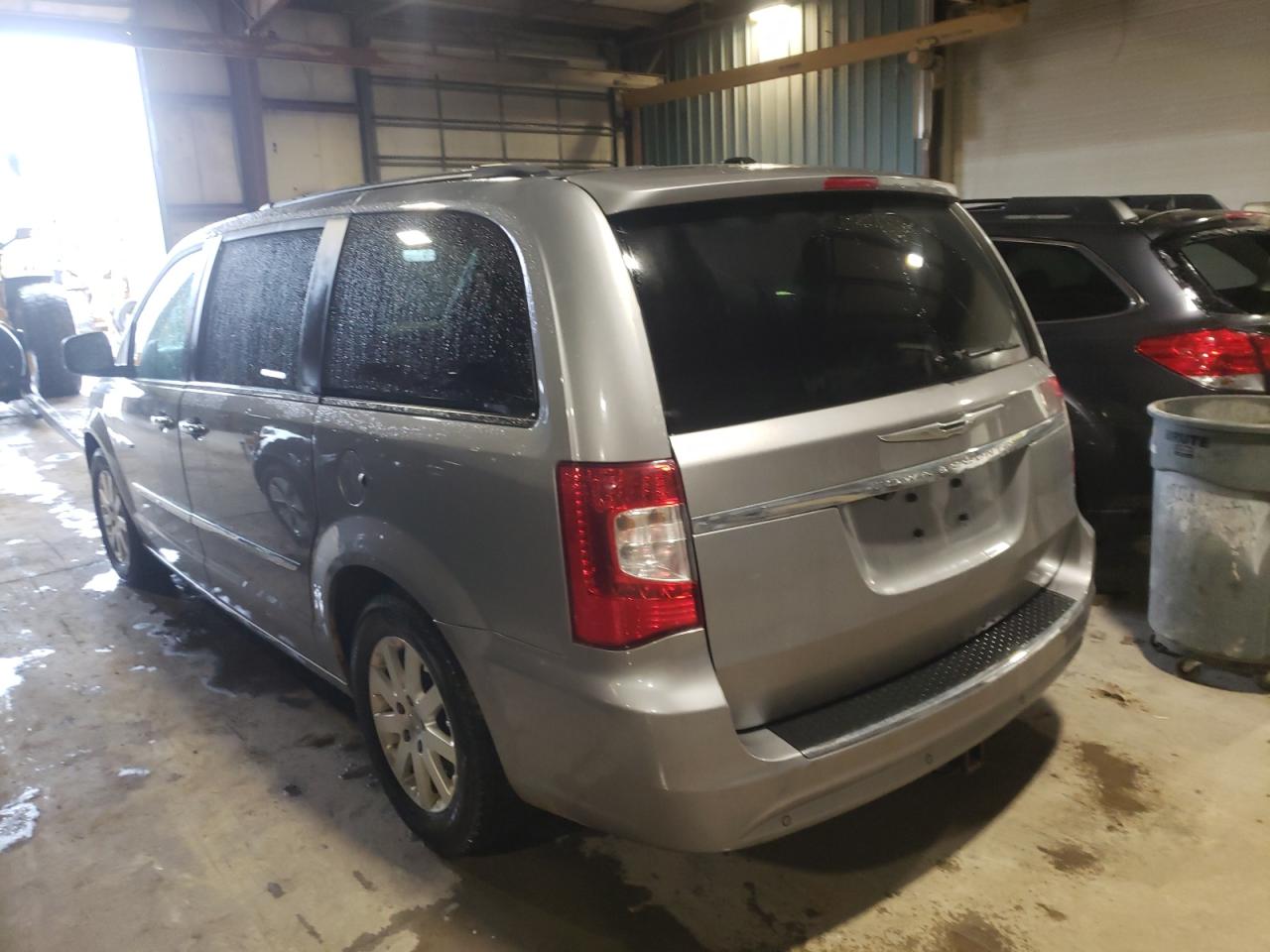 Photo 3 from auction – 2013 CHRYSLER TOWN & COU with VIN 2C4RC1CG8DR716766