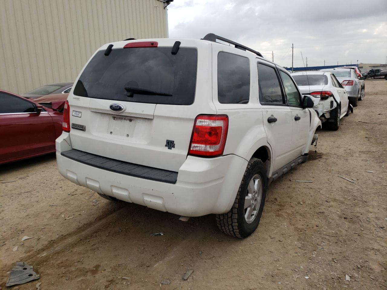 Photo 4 from auction – 2009 FORD ESCAPE XLT with VIN 1FMCU03G19KB77888