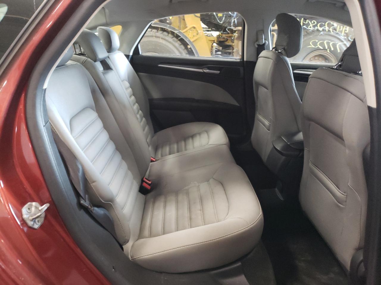 Photo 6 from auction – 2014 FORD FUSION S with VIN 3FA6P0G70ER129233