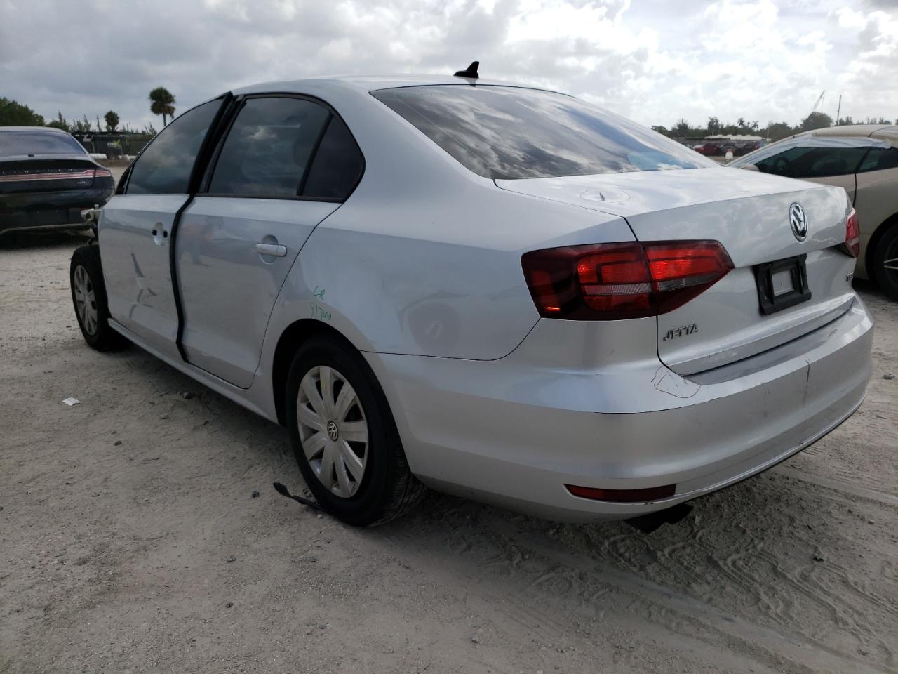 Photo 3 from auction – 2016 VOLKSWAGEN JETTA S with VIN 3VW267AJ9GM281744