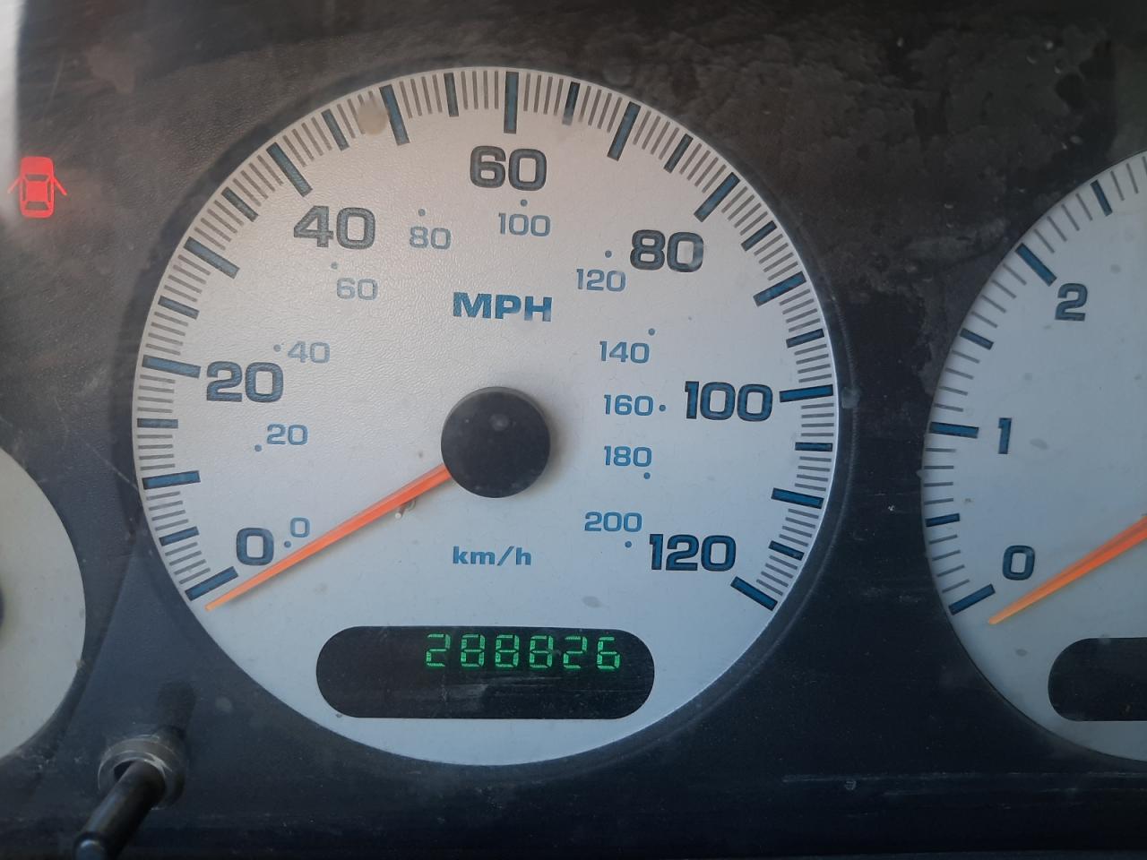 Photo 8 from auction – 2002 DODGE GRAND CARA with VIN 1B4GP44322B635134
