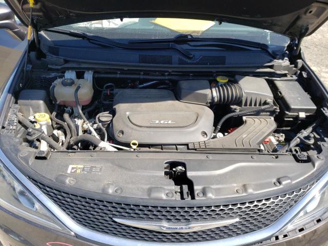 Photo 7 from auction – 2017 CHRYSLER PACIFICA T with VIN 2C4RC1EG3HR656270