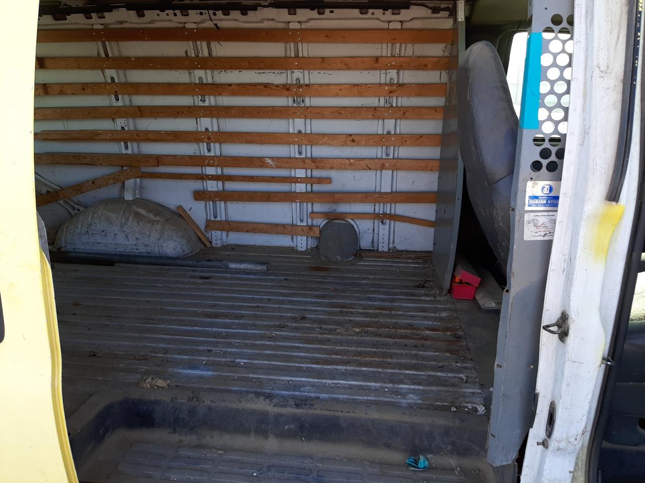 Photo 6 from auction – 2002 CHEVROLET EXPRESS G3 with VIN 1GCHG35R921225022