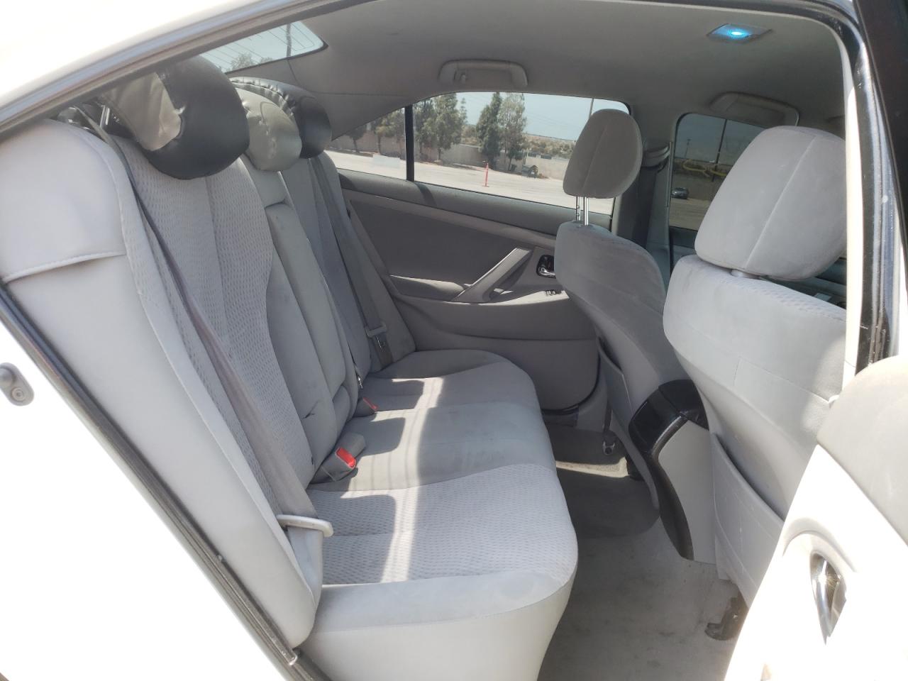 Photo 6 from auction – 2011 TOYOTA CAMRY BASE with VIN 4T4BF3EK2BR115134