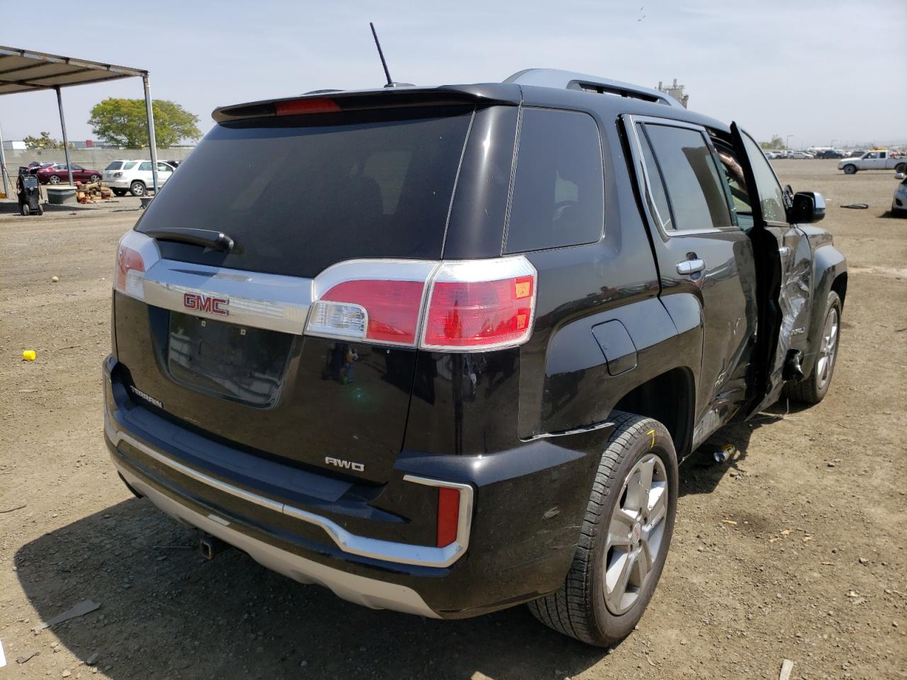 Photo 4 from auction – 2017 GMC TERRAIN DE with VIN 2GKFLVEK3H6291366