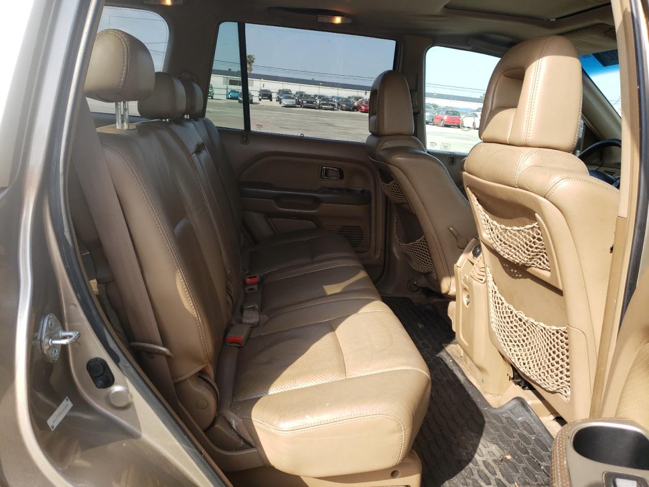 Photo 6 from auction – 2005 HONDA PILOT EXL with VIN 2HKYF18515H535436