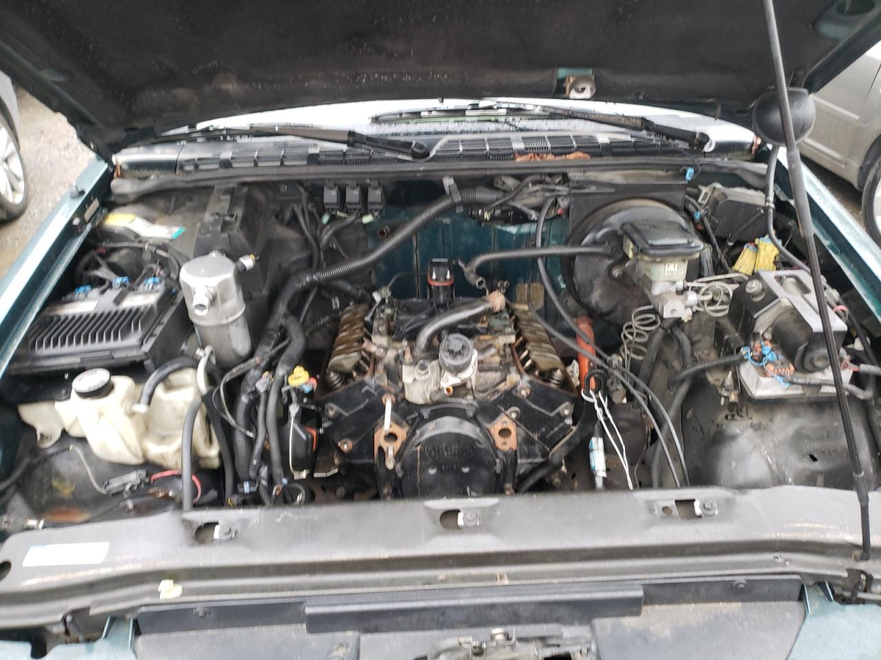 Photo 7 from auction – 1997 CHEVROLET BLAZER with VIN 1GNDT13W8V2238826