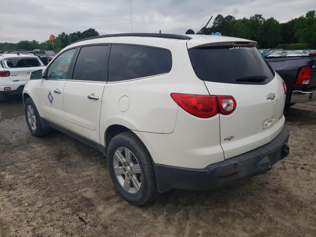 Photo 3 from auction – 2011 CHEVROLET TRAVERSE L with VIN 1GNKRJED1BJ170646