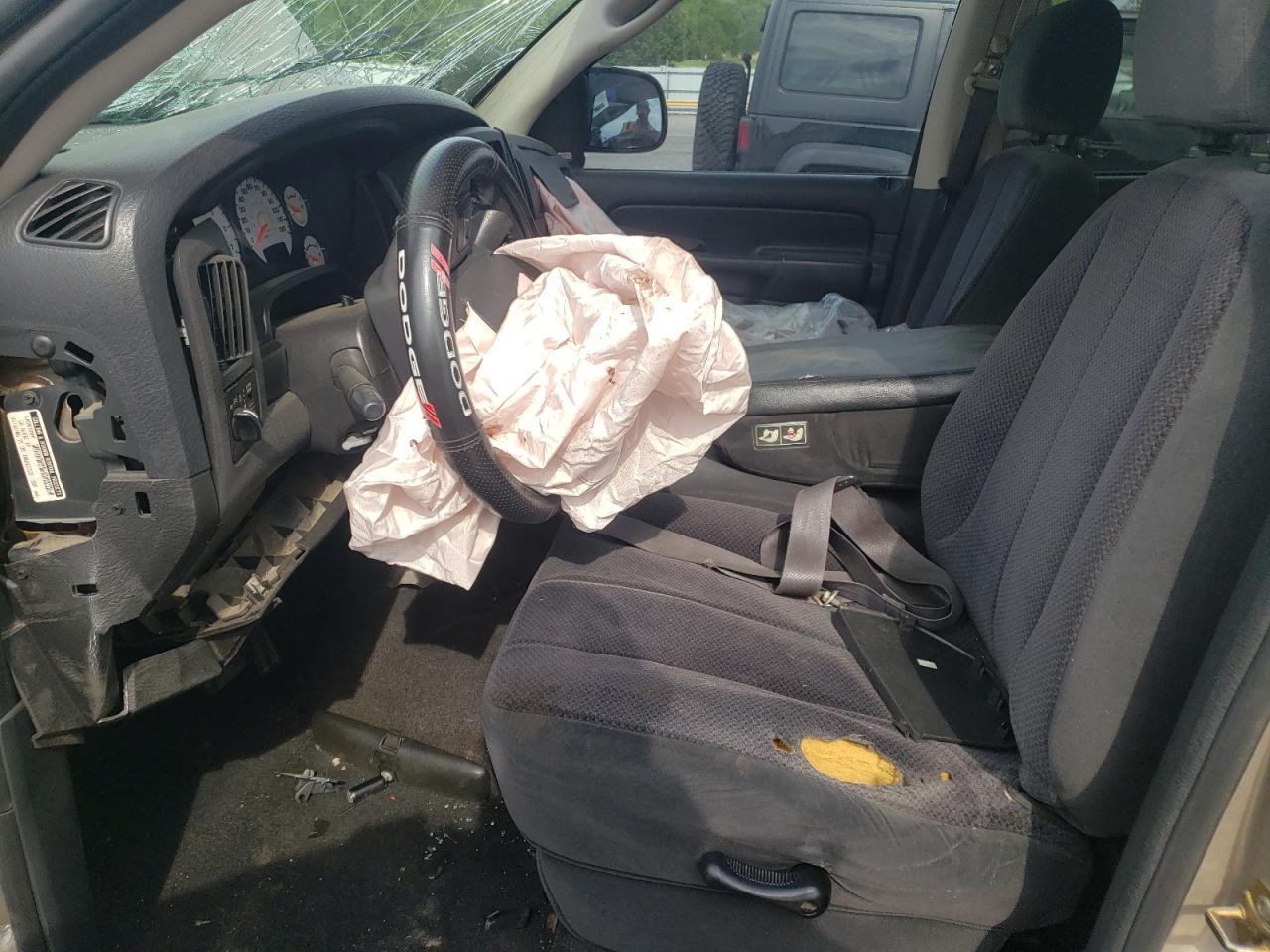 صورة رقم 6 من المزاد - 2005 DODGE RAM 1500 S مع VIN 1D7HA18D55J570533