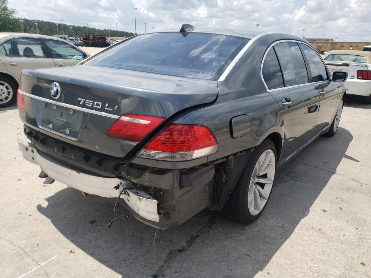 Photo 4 from auction – 2007 BMW 750 with VIN WBAHN83577DT68086