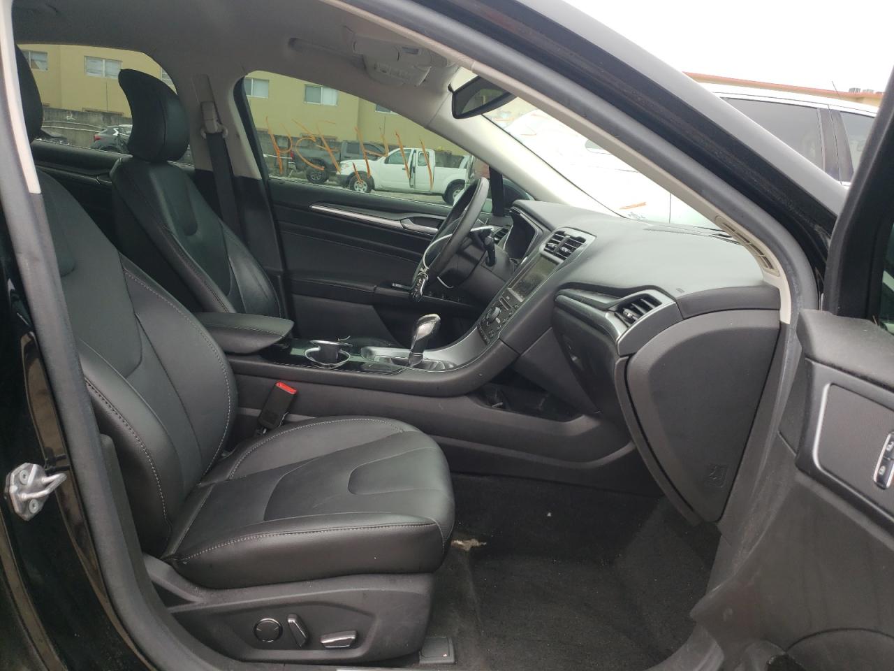 Photo 5 from auction – 2016 FORD FUSION TIT with VIN 3FA6P0K99GR126598