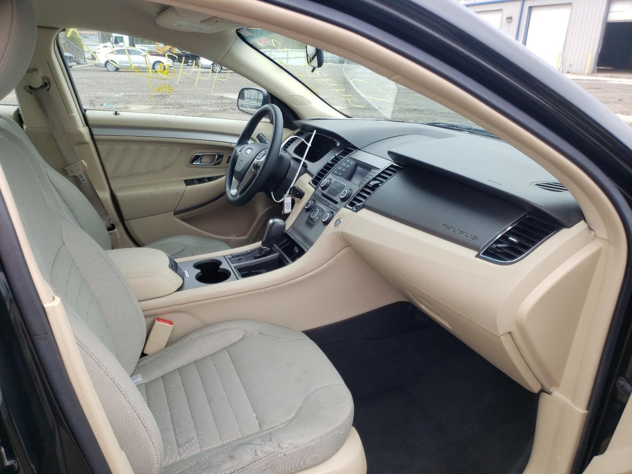 Photo 5 from auction – 2017 FORD TAURUS SE with VIN 1FAHP2D8XHG110895