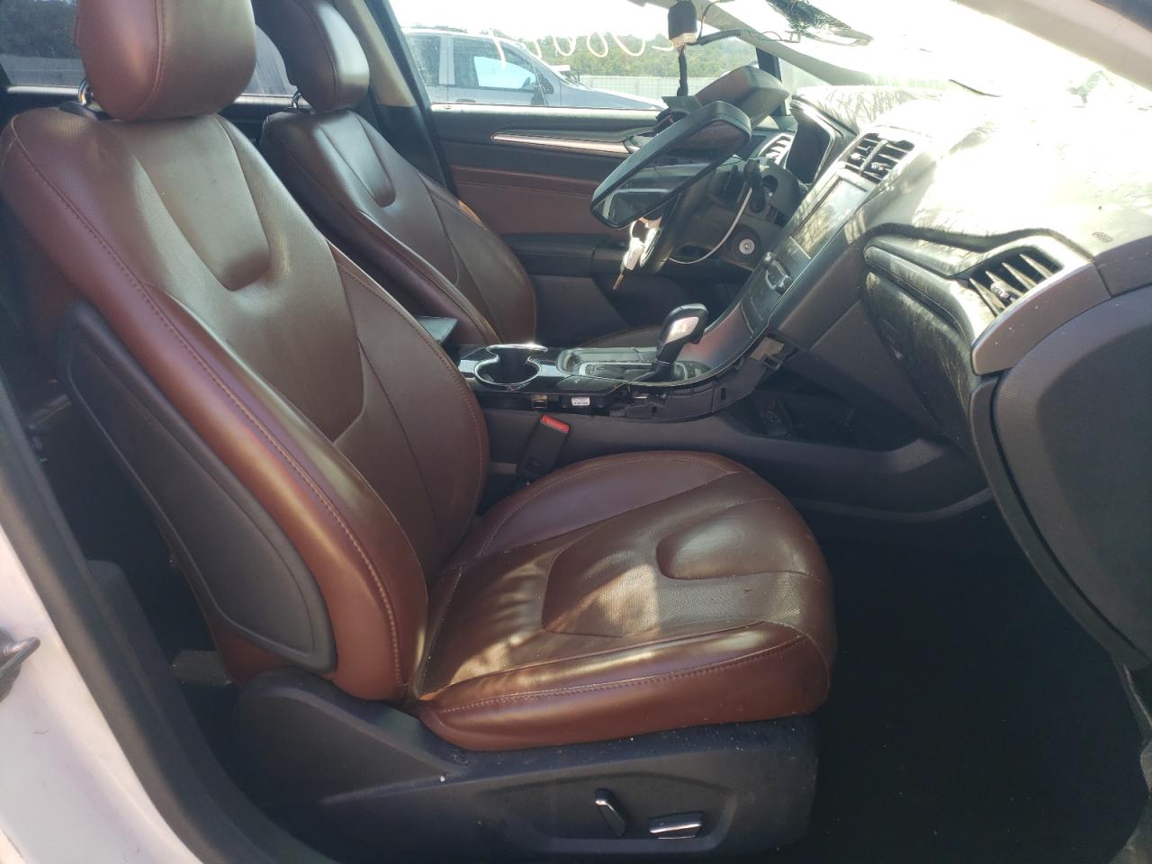 Photo 15 from auction – 2015 FORD FUSION SE with VIN 3FA6P0H94FR120200