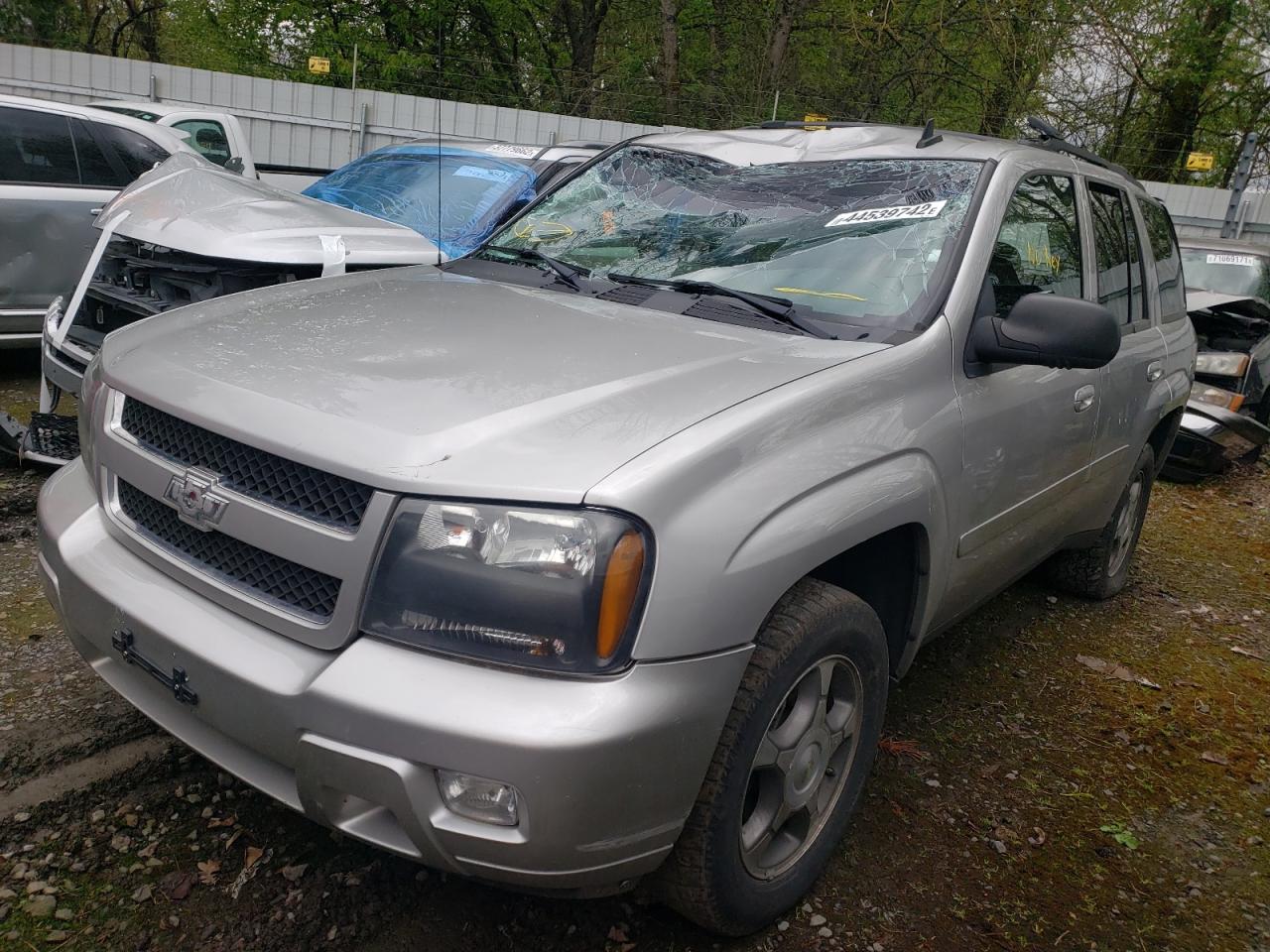 Photo 2 from auction – 2008 CHEVROLET TRAILBLAZE with VIN 1GNDS13S882175201