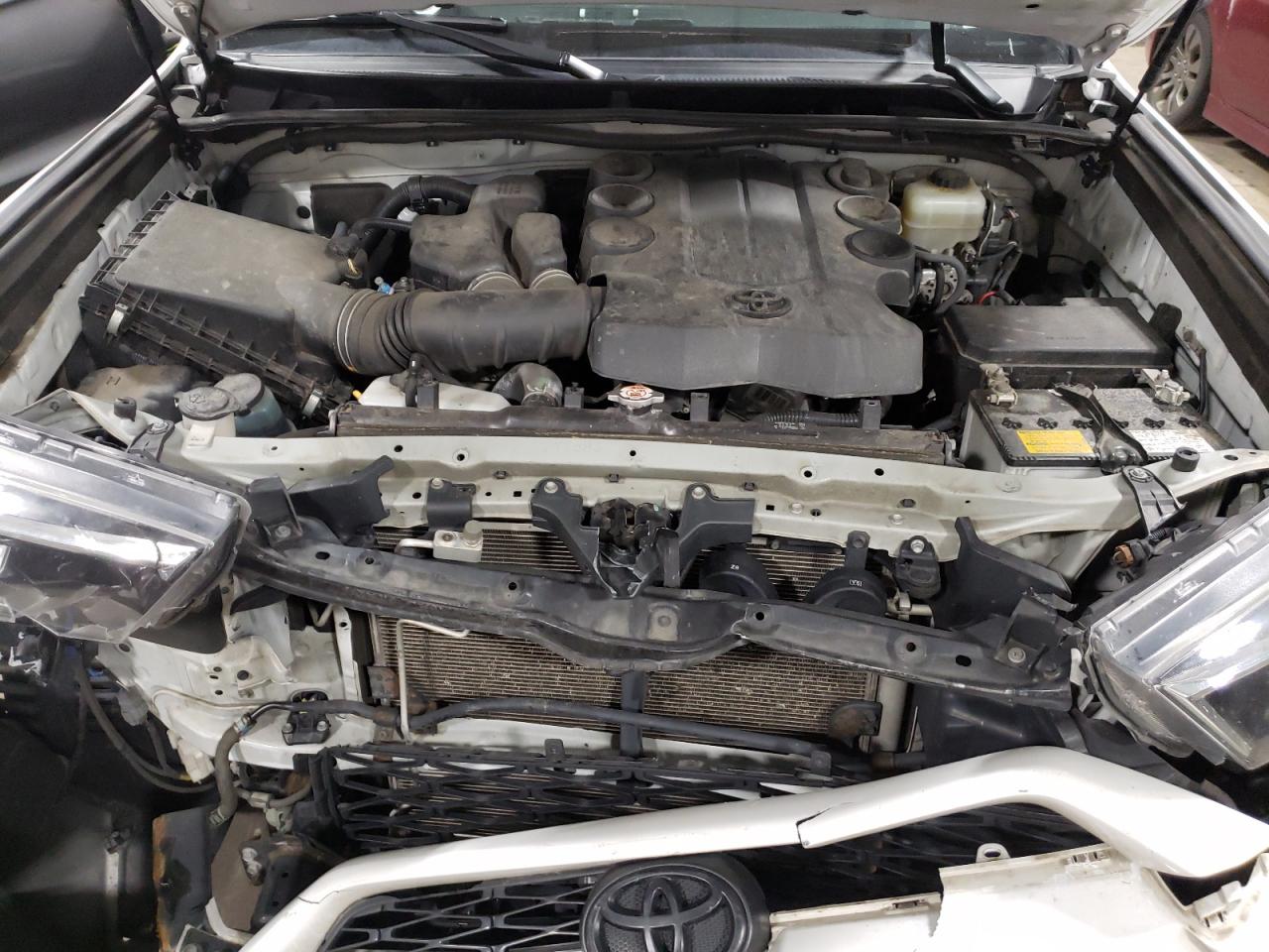 Photo 7 from auction – 2016 TOYOTA 4RUNNER SR with VIN JTEBU5JR6G5374371
