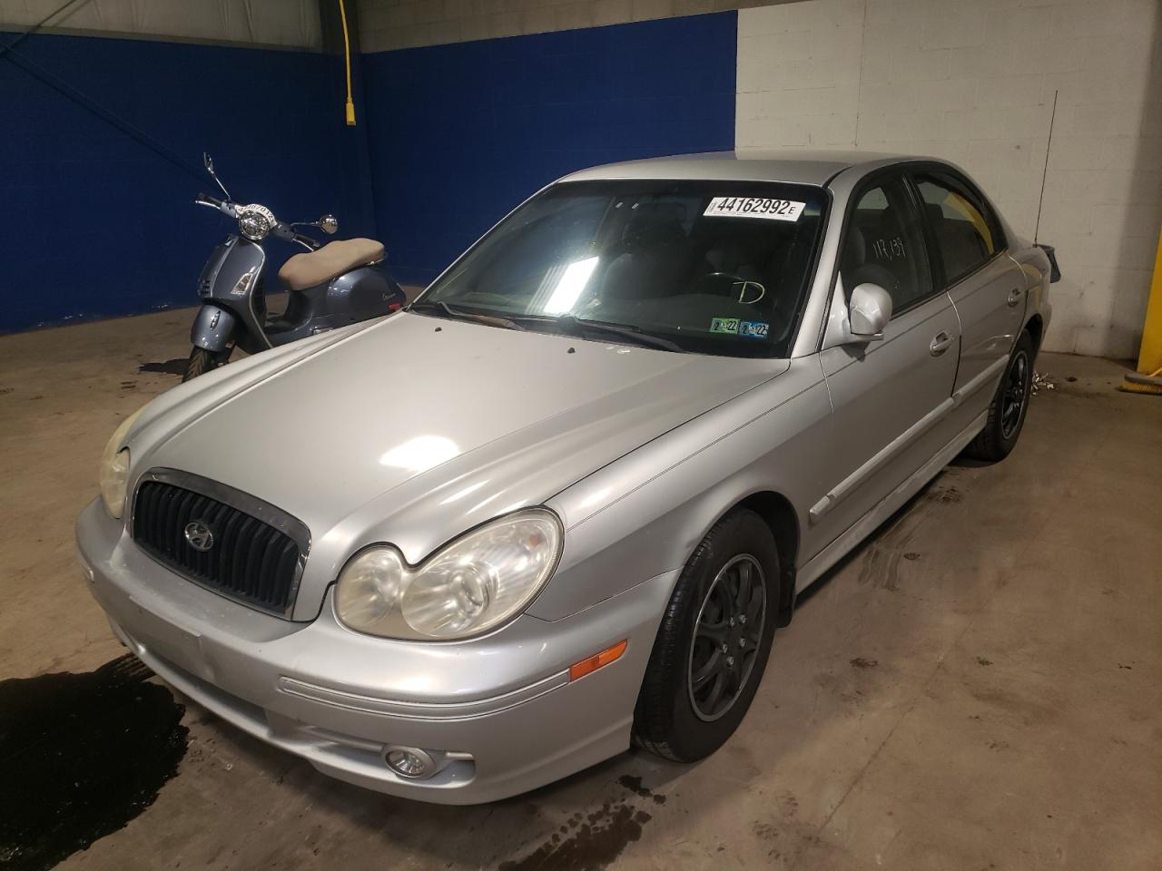 Photo 2 from auction – 2004 HYUNDAI SONATA GL with VIN KMHWF25H44A999978