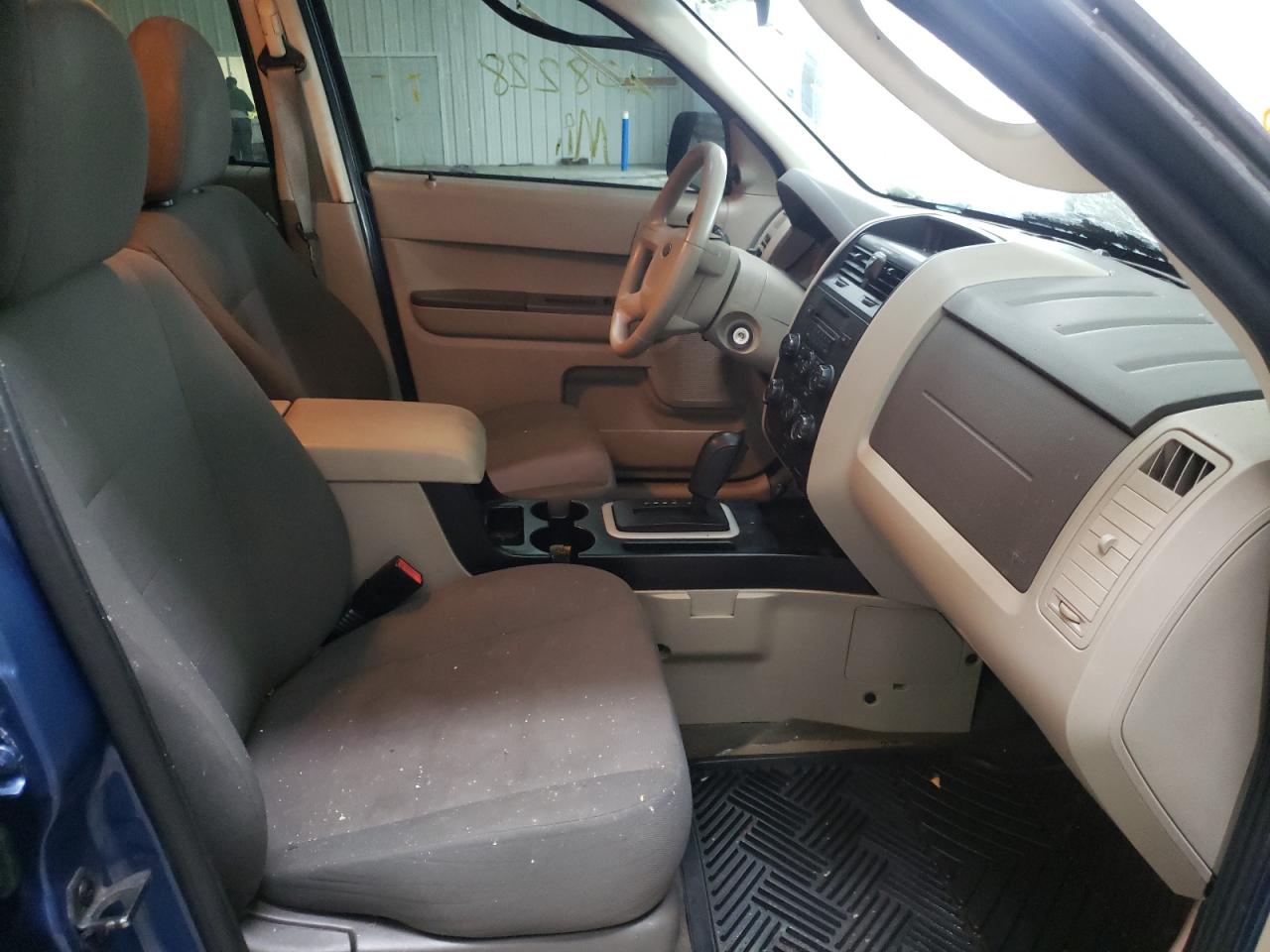 Photo 5 from auction – 2009 FORD ESCAPE XLS with VIN 1FMCU02779KD15094