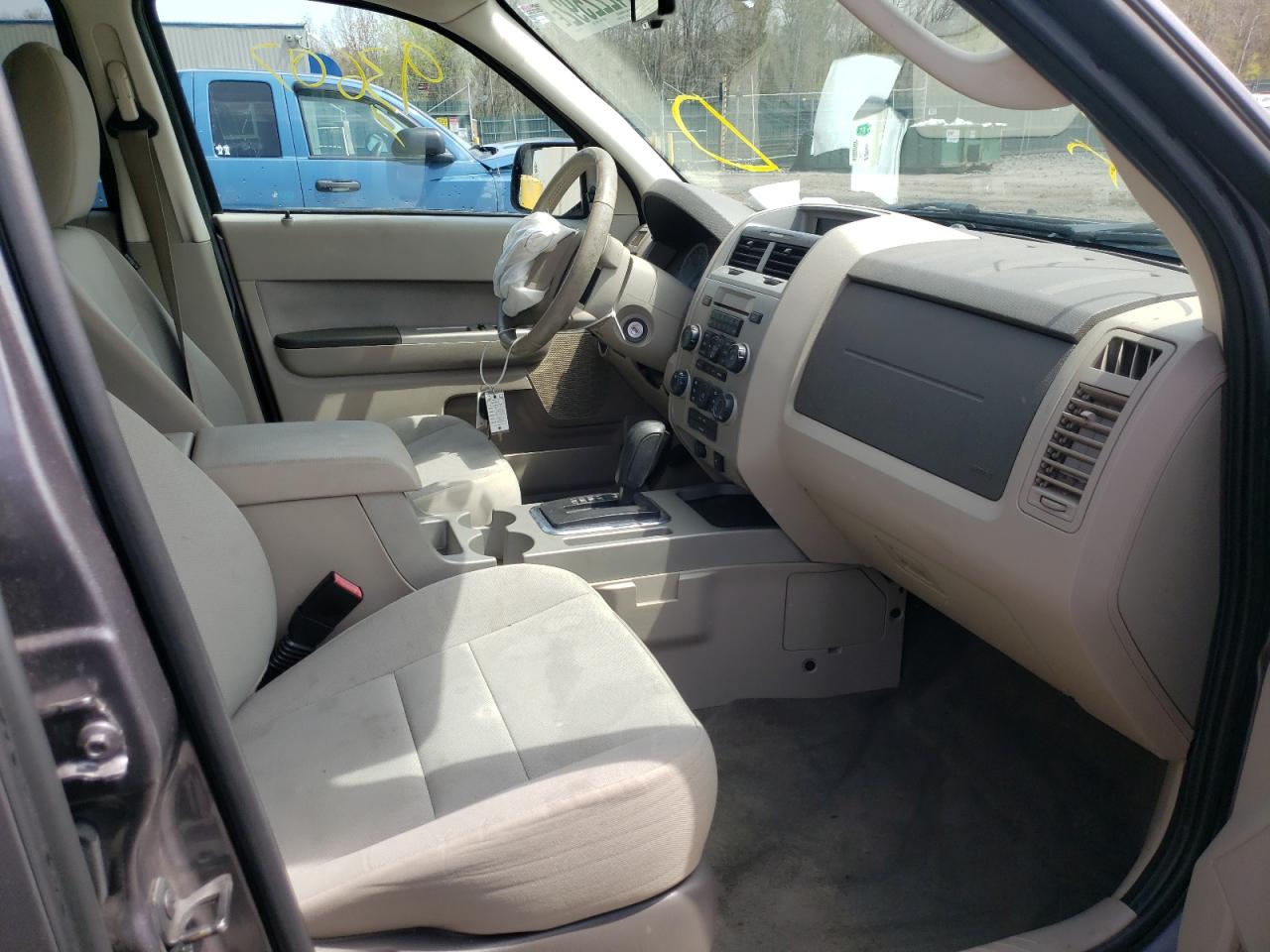 Photo 5 from auction – 2010 FORD ESCAPE XLT with VIN 1FMCU9DG0AKC07017