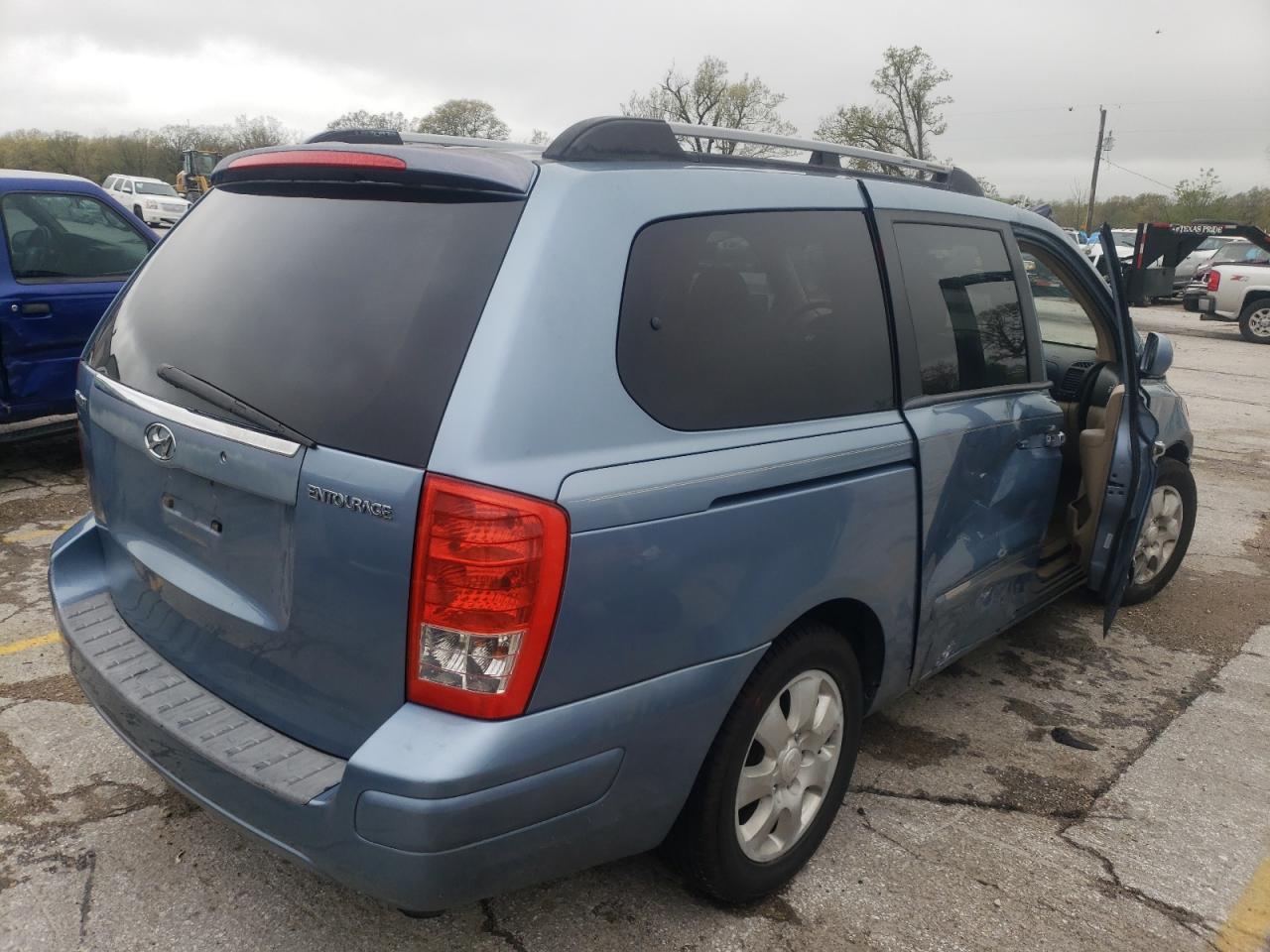 صورة رقم 4 من المزاد - 2007 HYUNDAI ENTOURAGE مع VIN KNDMC233376029753